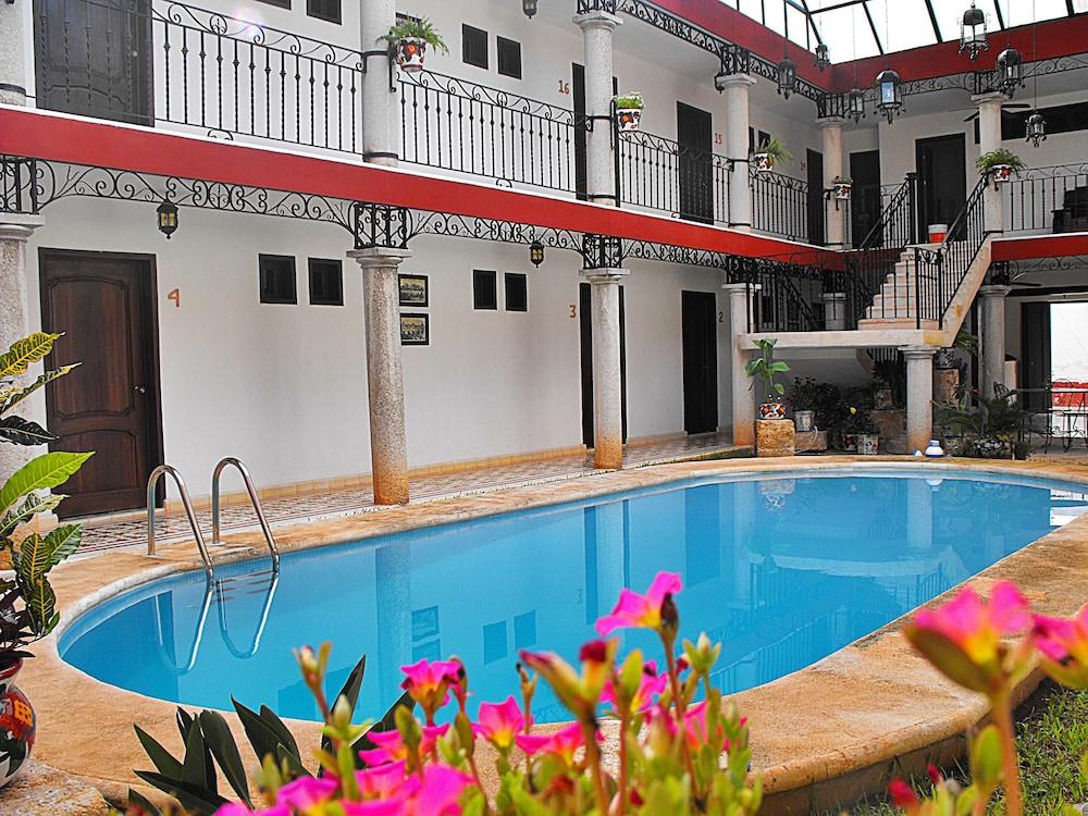 La Aurora Hotel Colonial 巴利亚多利德 外观 照片