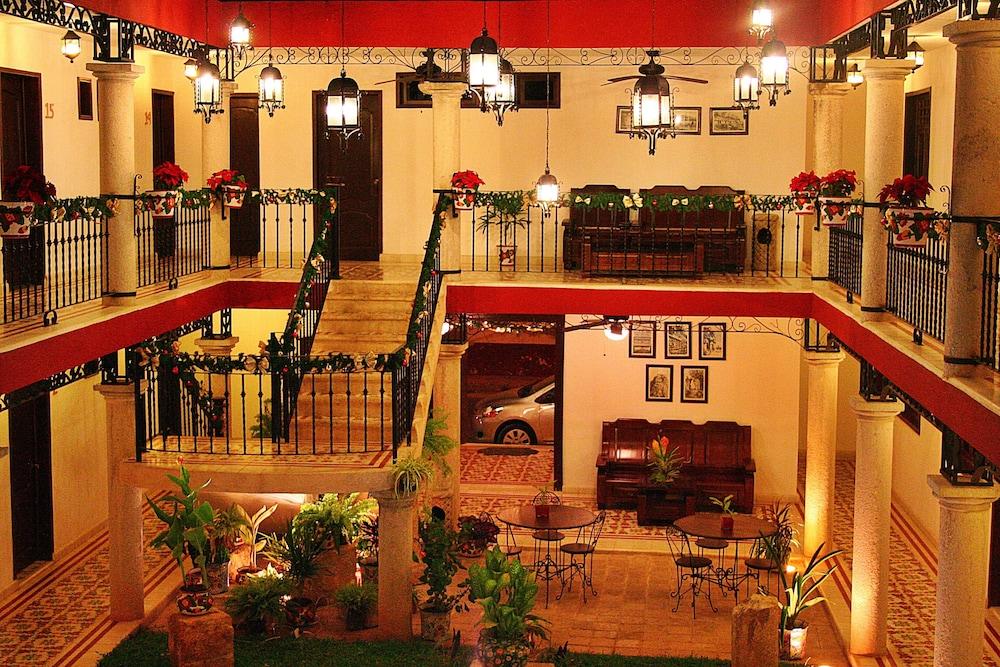 La Aurora Hotel Colonial 巴利亚多利德 外观 照片