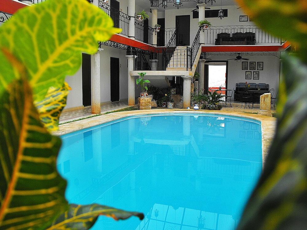 La Aurora Hotel Colonial 巴利亚多利德 外观 照片