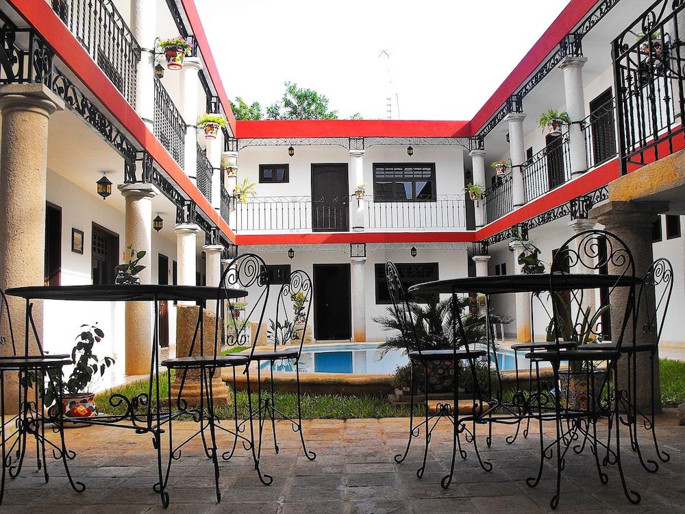 La Aurora Hotel Colonial 巴利亚多利德 外观 照片